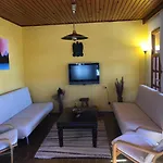 Seaside M And B House *