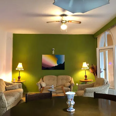 Seaside M And B House * סייד